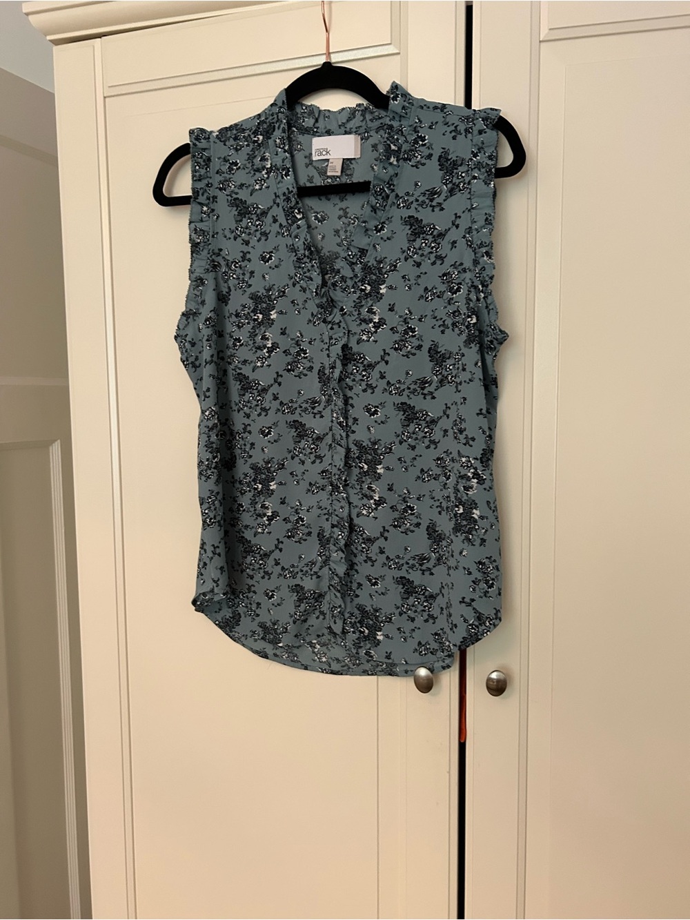 Sleeveless Dusty Blue Floral V-Neck Blouse